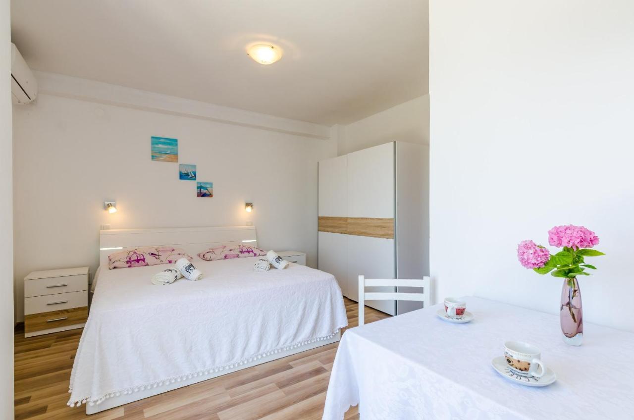 Apartments Cypress Sea Cove Slano Bagian luar foto